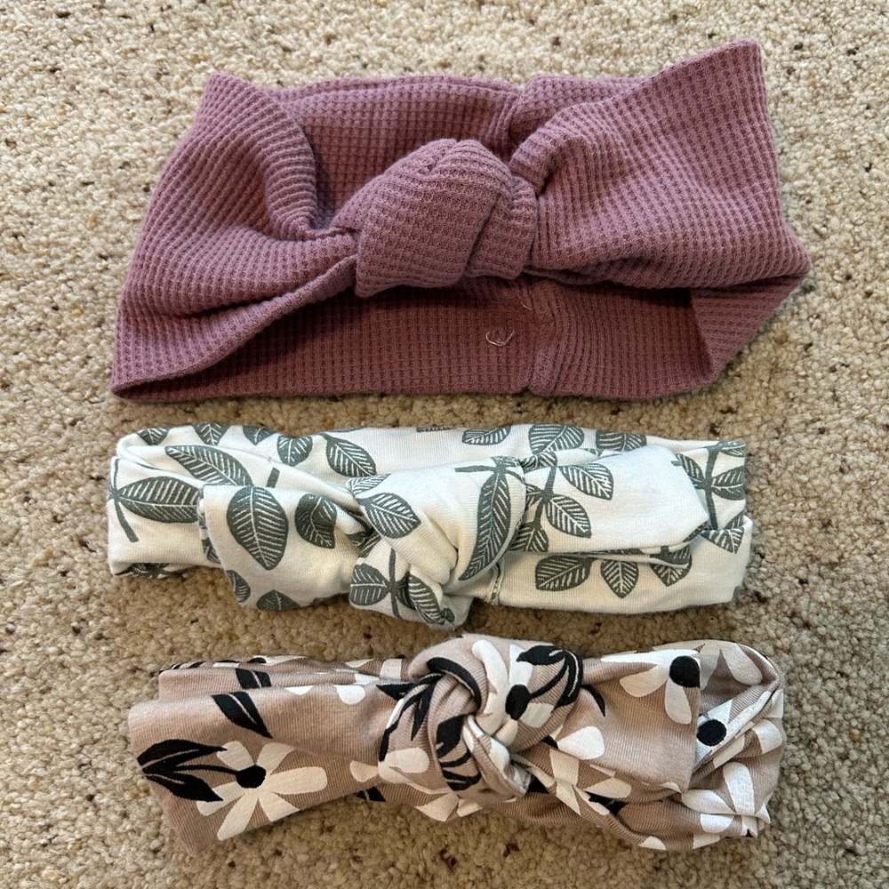 Spearmint baby bows